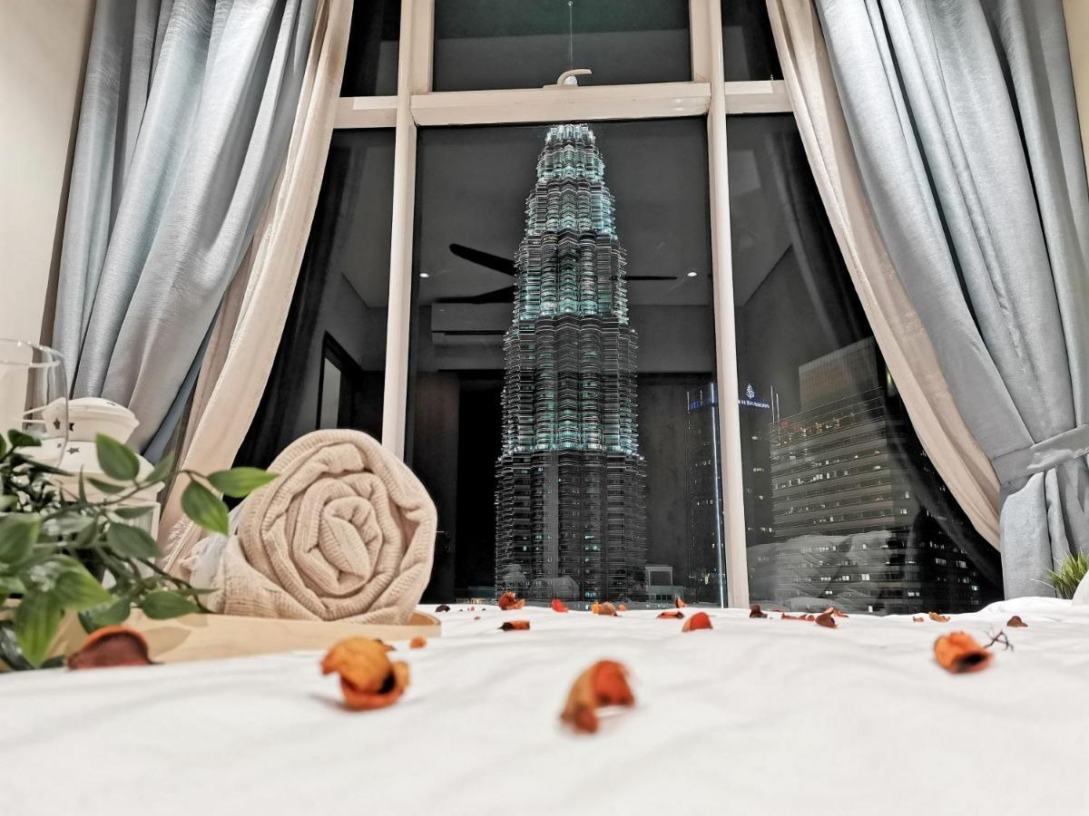 Sky Suites Klcc Homestay By Birdy Stay Kuala Lumpur Exterior foto