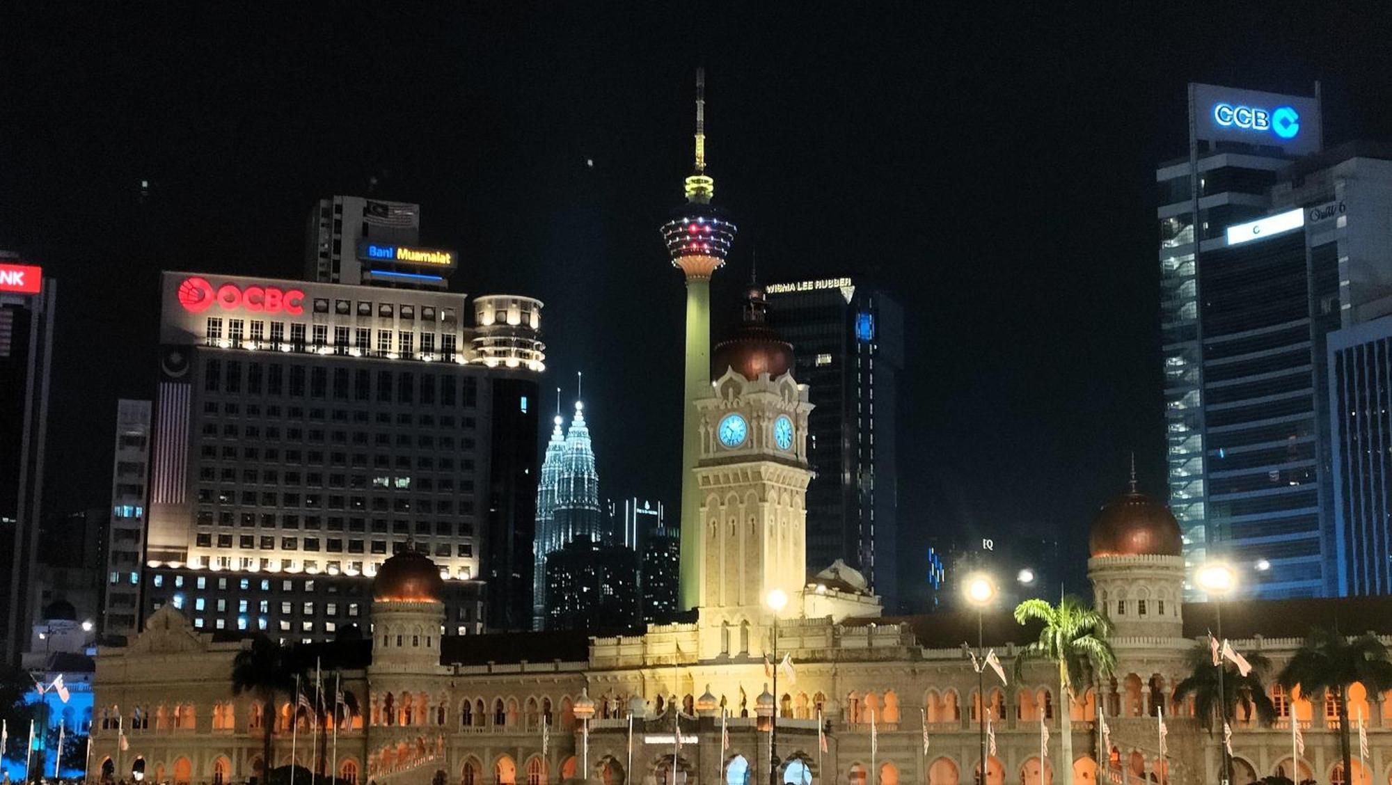 Sky Suites Klcc Homestay By Birdy Stay Kuala Lumpur Exterior foto