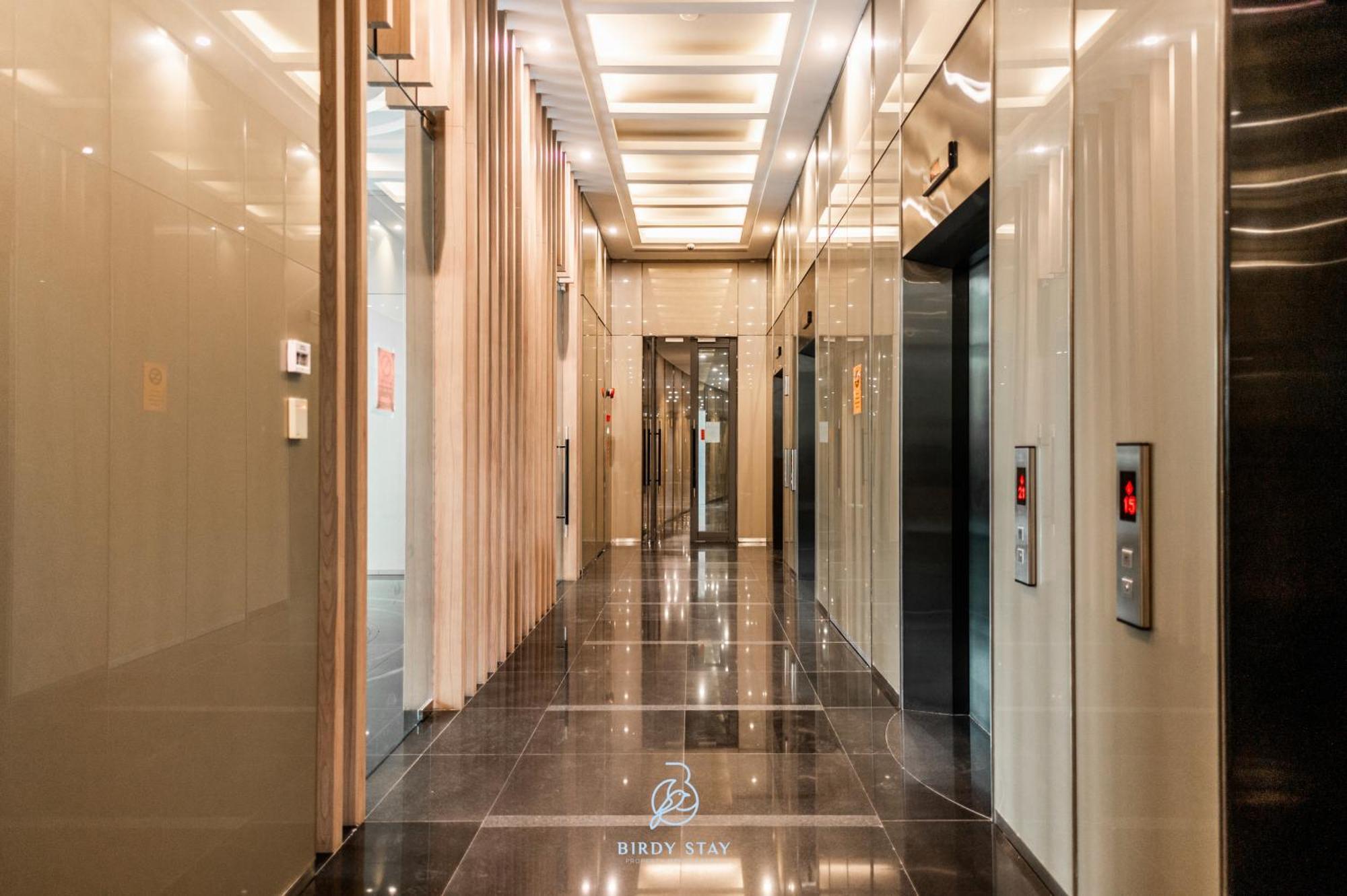 Sky Suites Klcc Homestay By Birdy Stay Kuala Lumpur Exterior foto